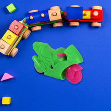 Pull Back Motorcycle Toys, Tiny Gift Latte Motorcycles Toy Kids Boys Age 3-8 Year Old