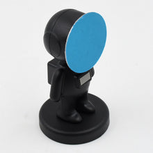 Cartoon Astronaut Magnetic Mobile Phone Holder â€“ 360Â° Rotating Car Mount (1 Pc)